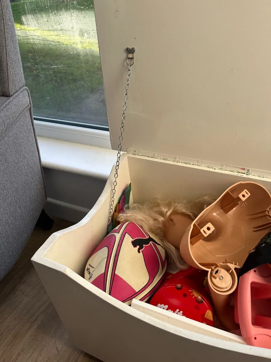 Toy box - Image 3