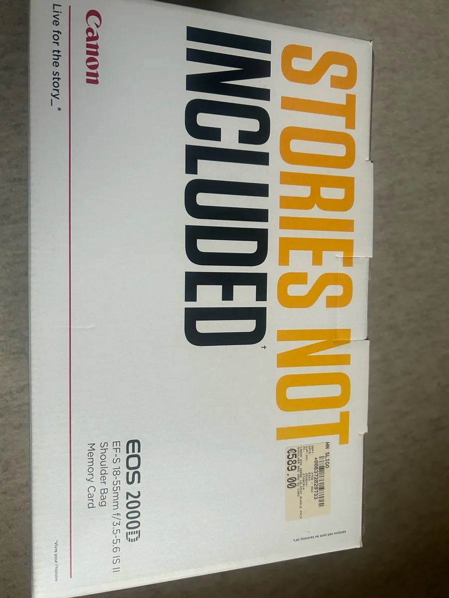 Canon EOS 2000D camera with bag - Image 2