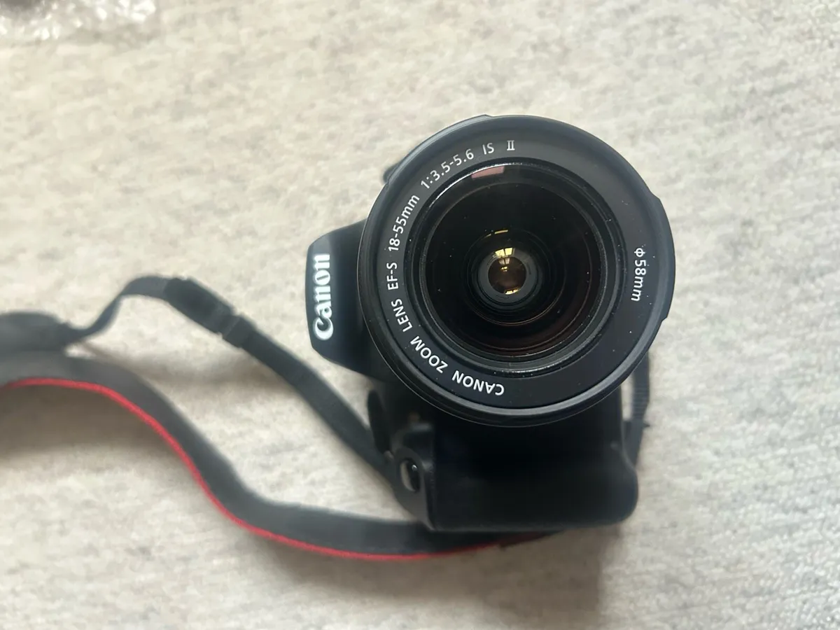 Canon EOS 2000D camera with bag - Image 3