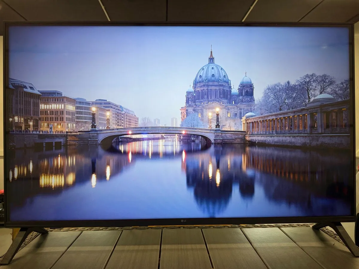 Television: 43inch LG UHD AI UA75 4K Smart TV 2025 - Image 4