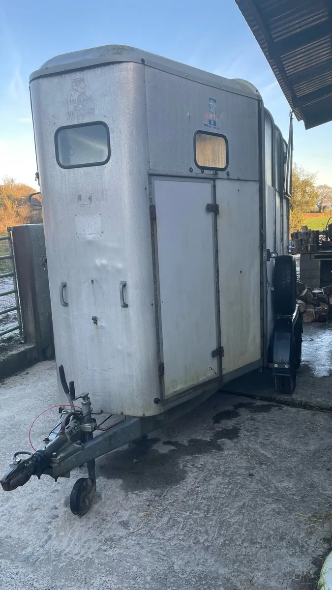 510 horse box - Image 2