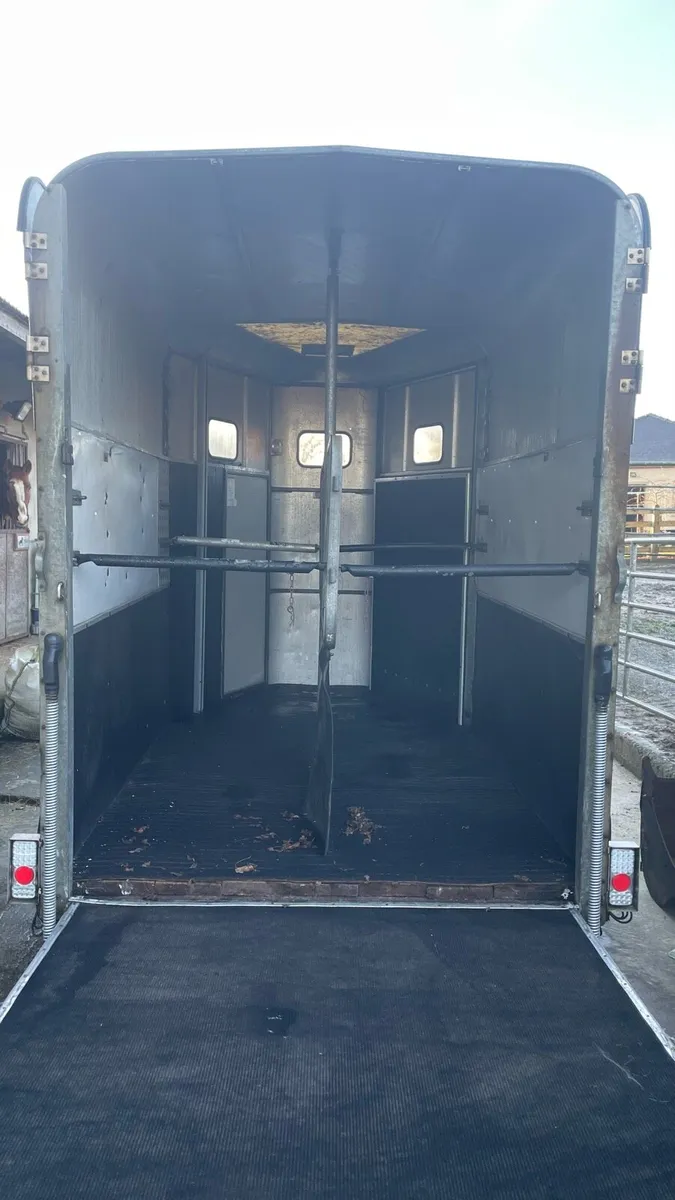510 horse box - Image 4
