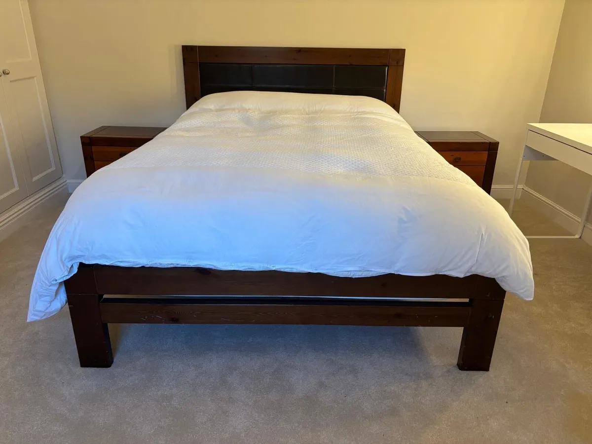 Bed frame, two lockers and heat of drawers - Image 2