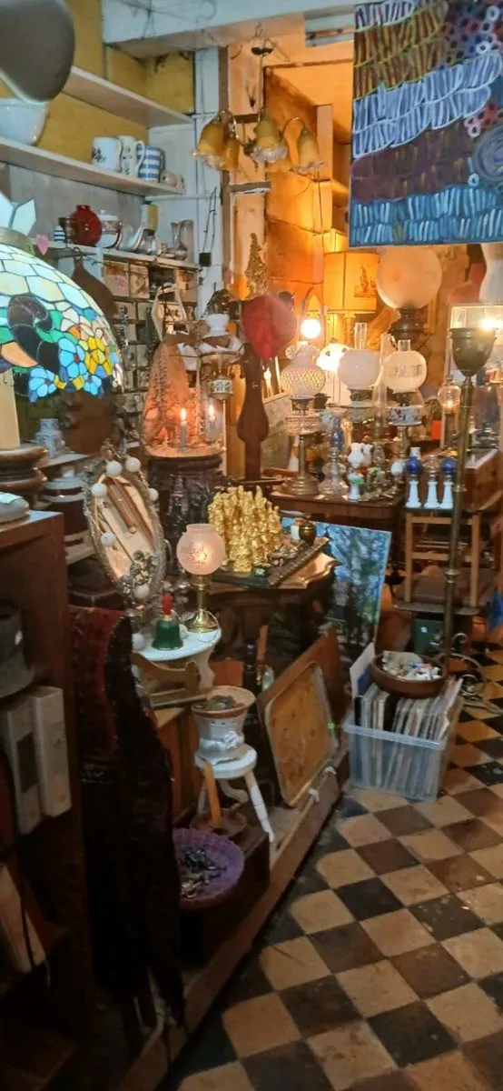 Closing down sale - Image 2