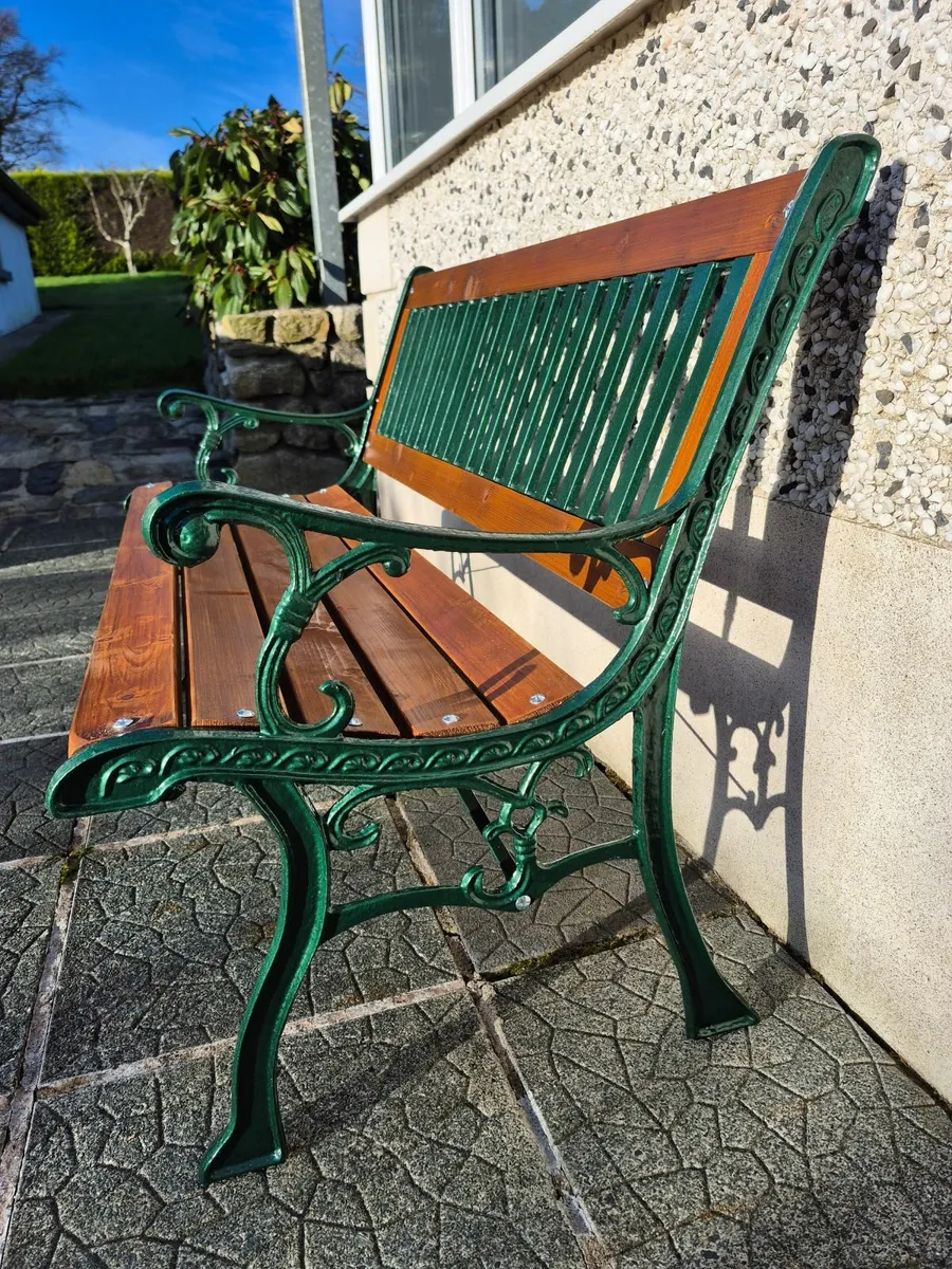 Cast iron Garden bench - Image 1