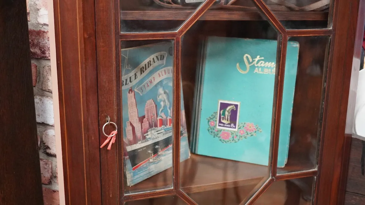 Edwardian Inlaid Corner Display Cabinet - Image 4