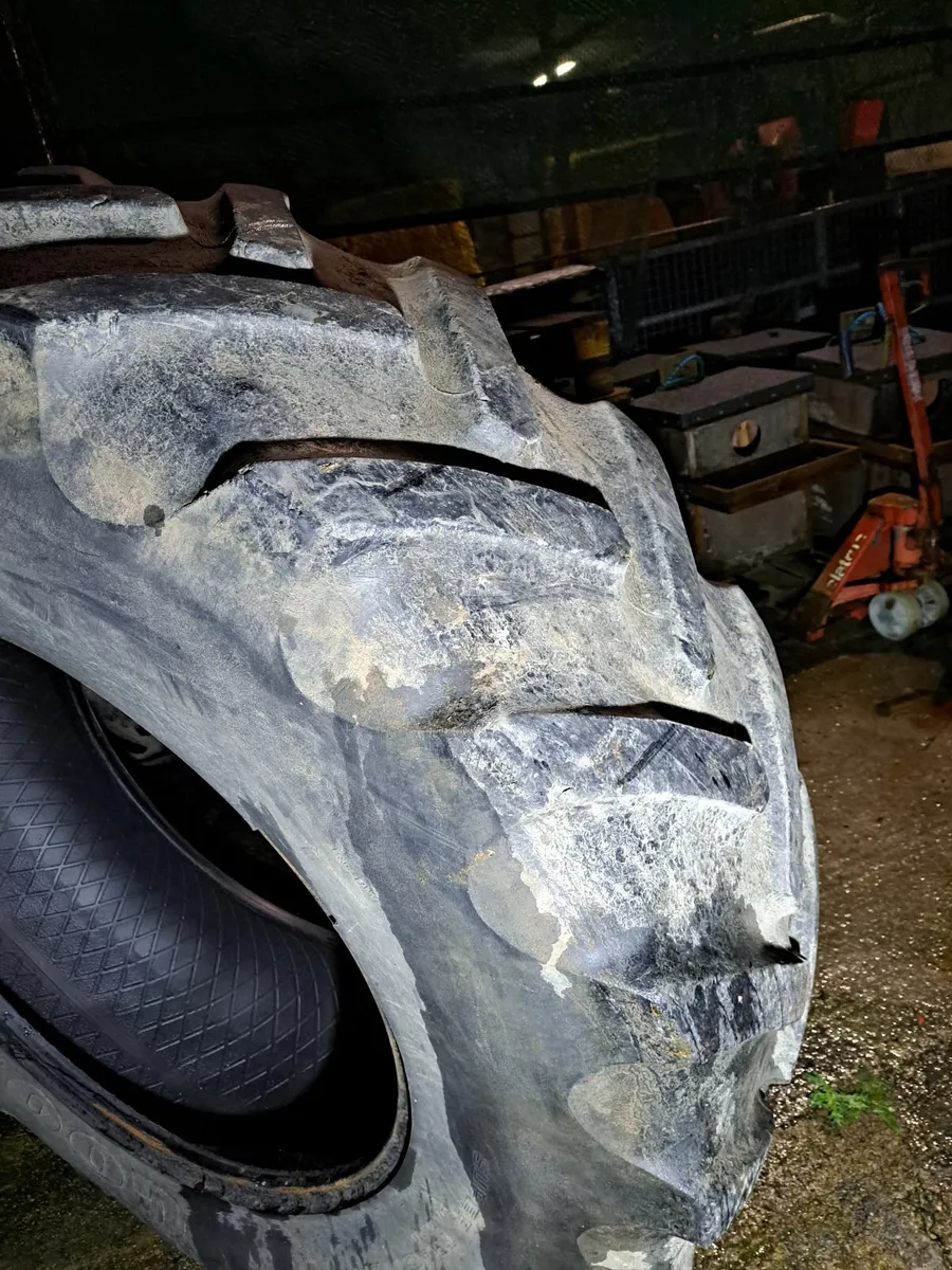 Tractor tyres full set - Image 2