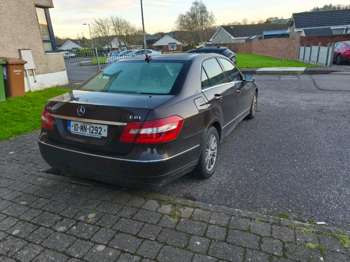 Mercedes Benz - Image 1