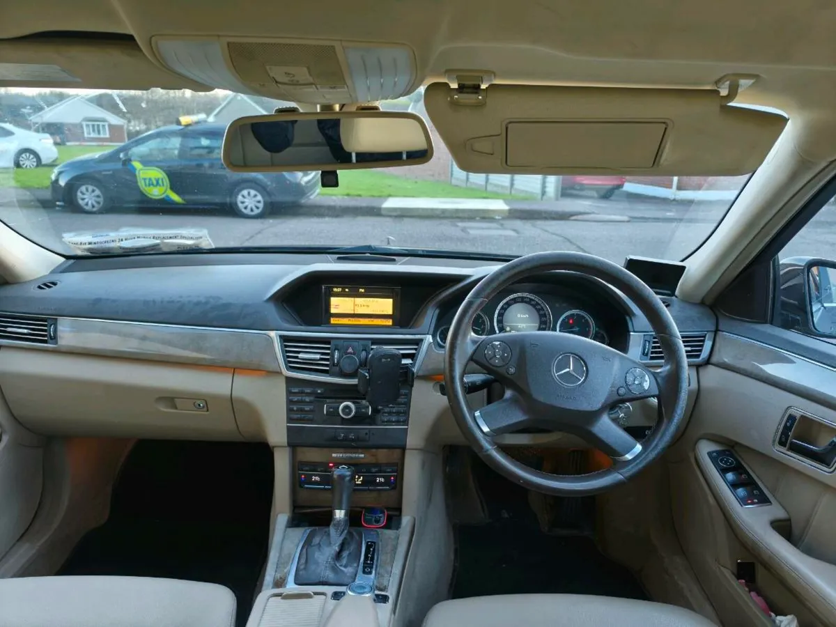 Mercedes Benz - Image 2