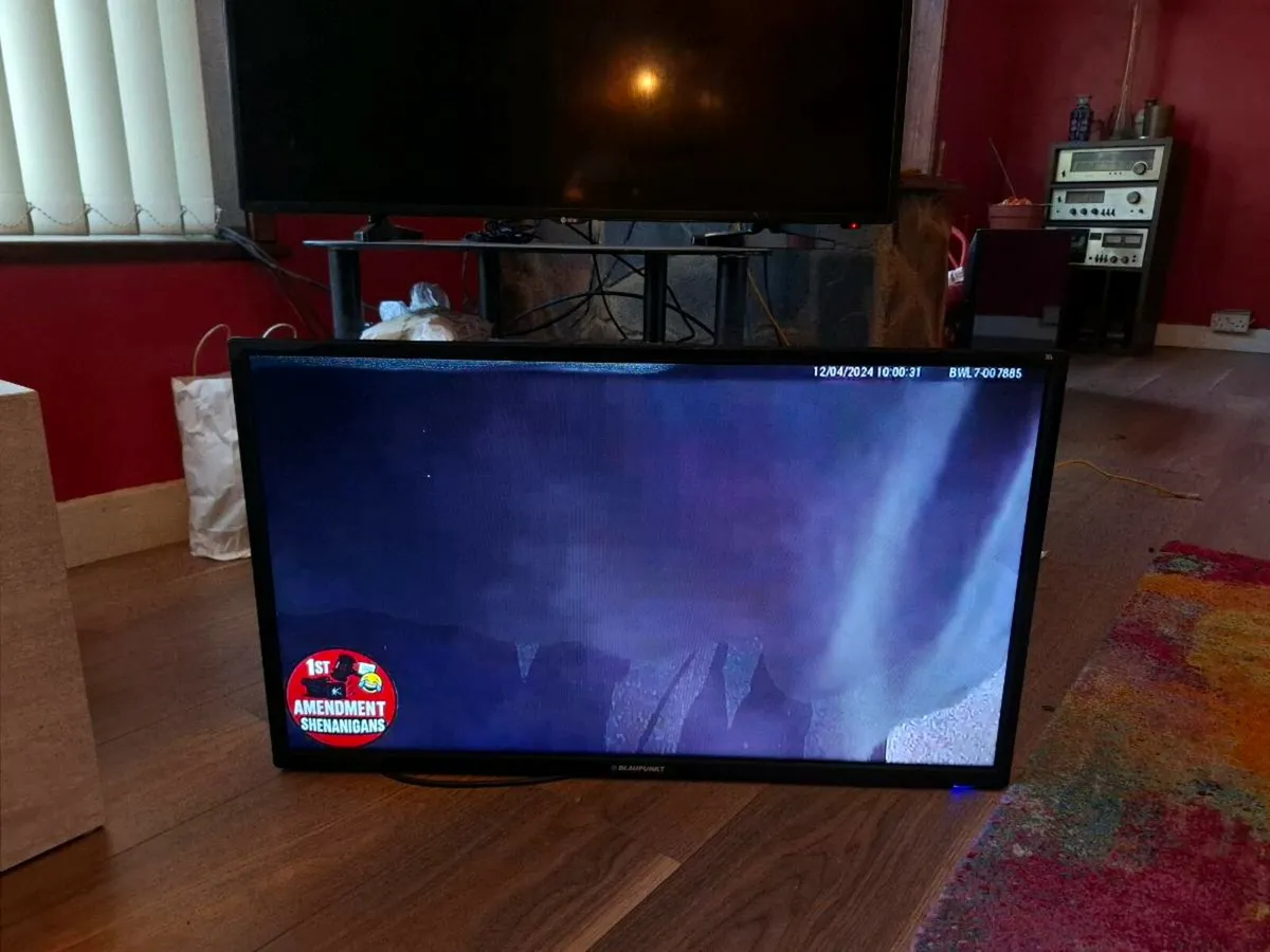 32 INCH SMART TV - Image 2