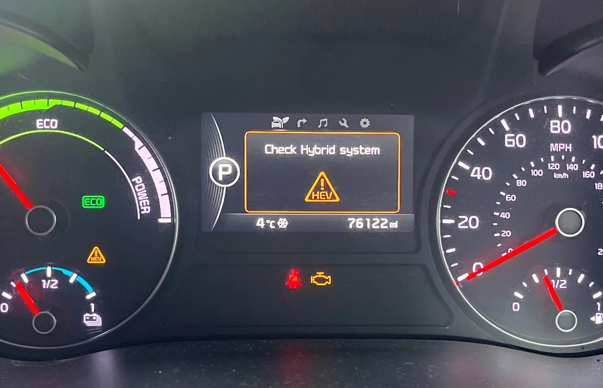 Kia Optima Hybrid ** READ AD ** - Image 4