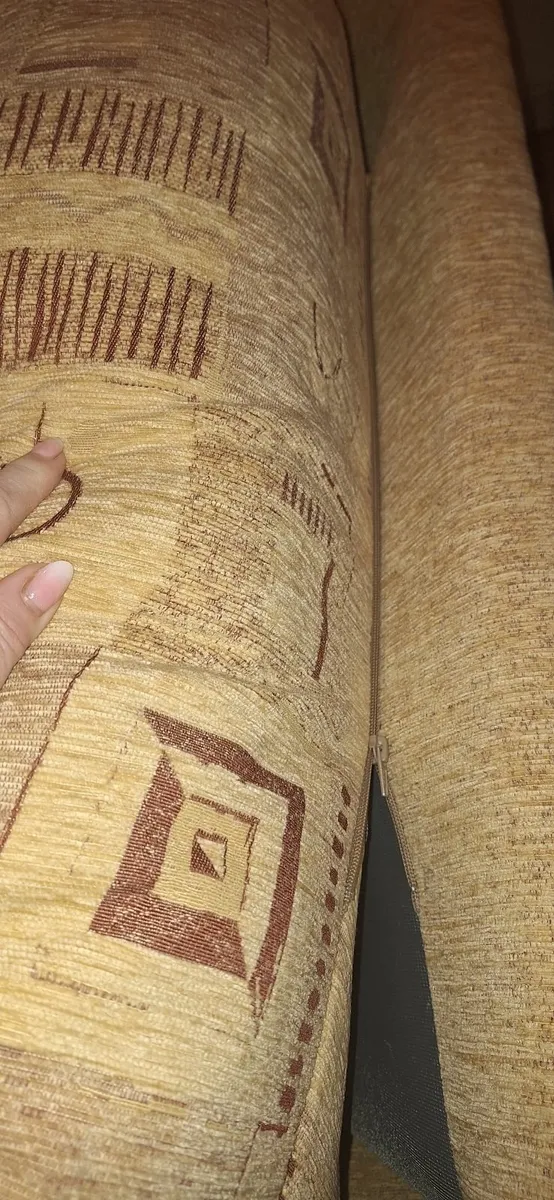 Suite of furniture and matching curtains - Image 2