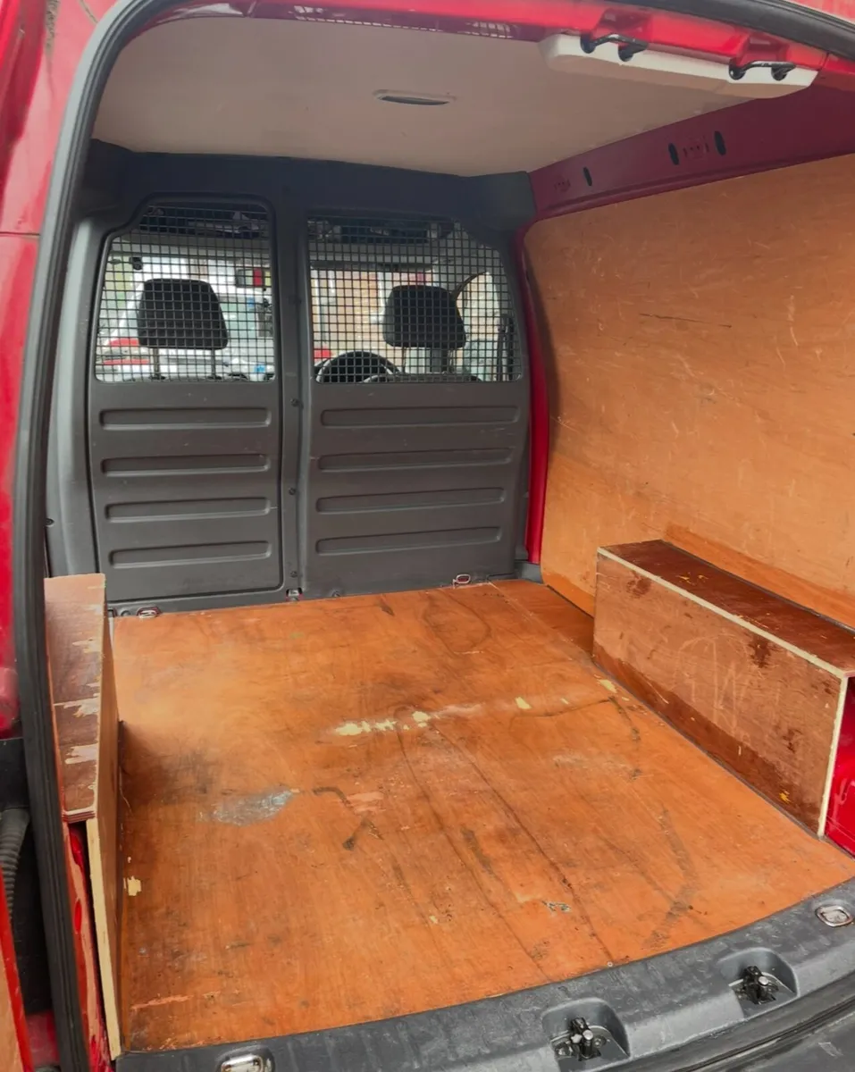 Volkswagen Caddy 2013 - Image 3