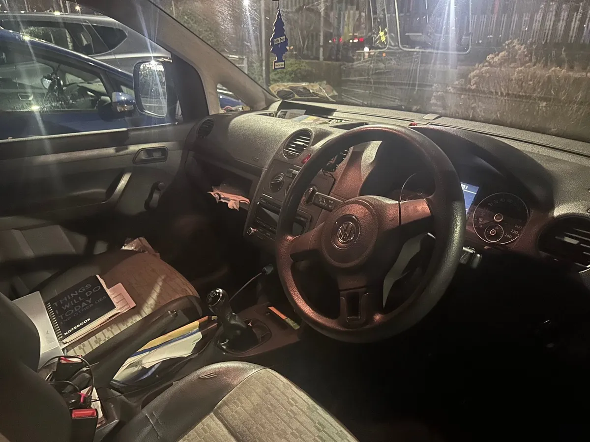 Volkswagen Caddy 2013 - Image 4