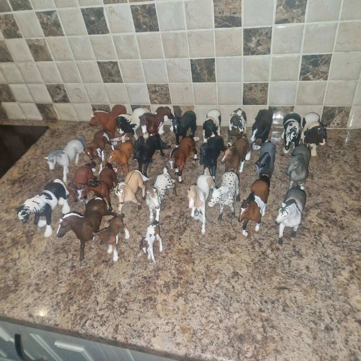 Small ponies - Image 1