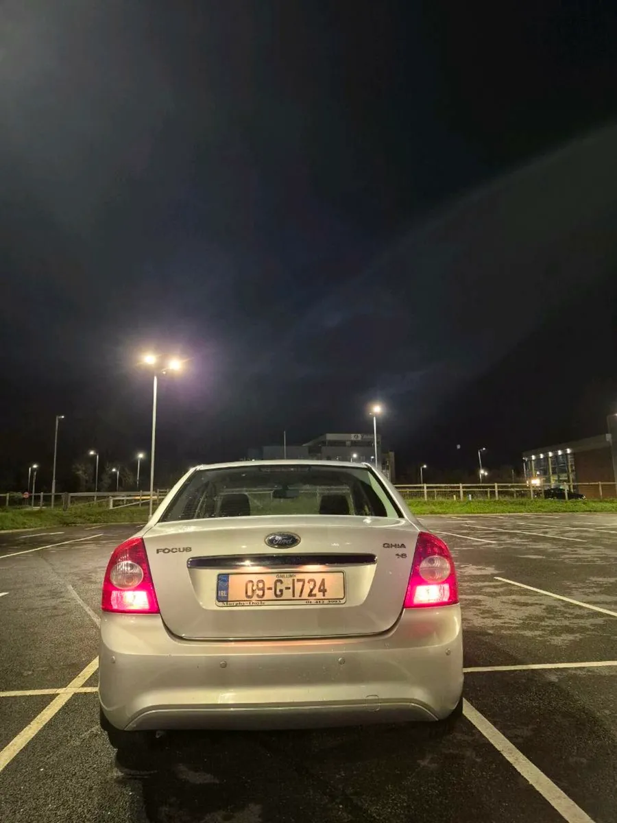 Ford Focus GHIA 1.6 - Image 4
