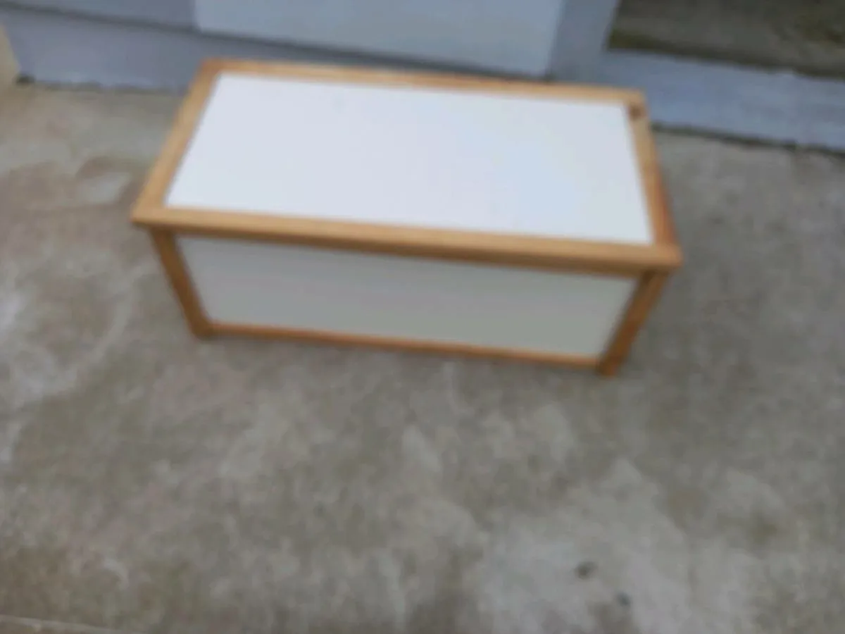 Storage Box/Cabinet - Image 1
