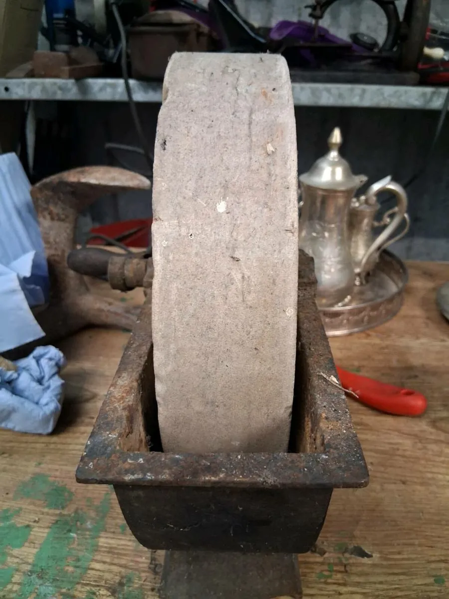 Antique grinding stone wheel - Image 3