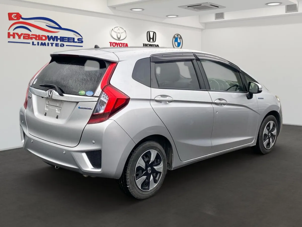 Honda Fit 2017 Hybrid - 76K Km only - Image 2