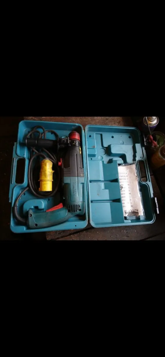 Makita 110v SDS hammer drill - Image 2