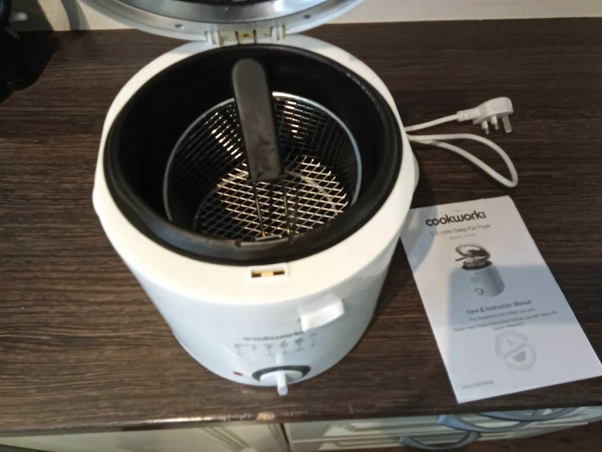 1.5 Litre Deep Fat Fryer. - Image 4