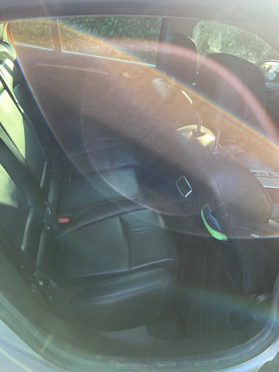 Renault Megane 2017 scenic saloon - Image 2