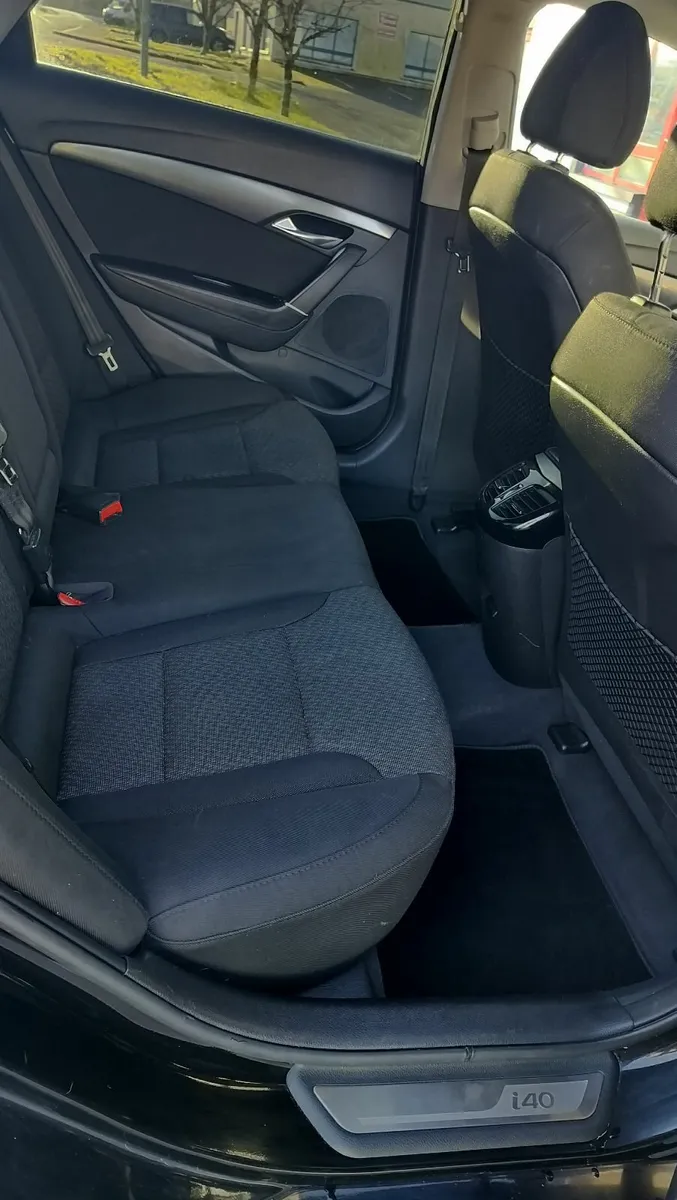 Hyundai i40 2012 - Image 2