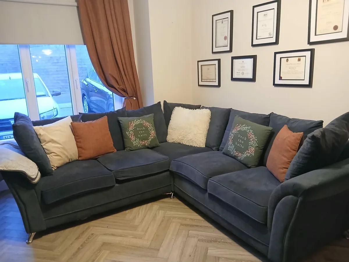 Corner sofa for sale - Image 2
