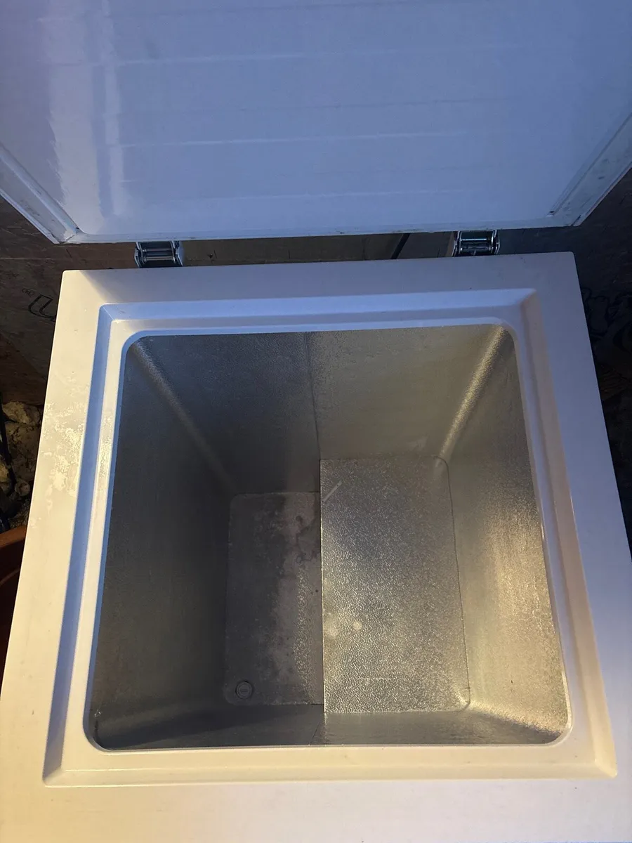 Chest freezer - Image 1