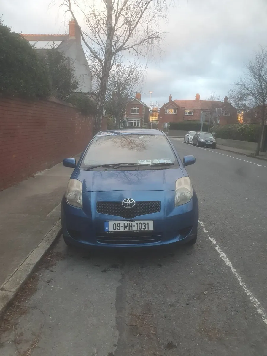 Toyota Yaris 2009 - Image 1