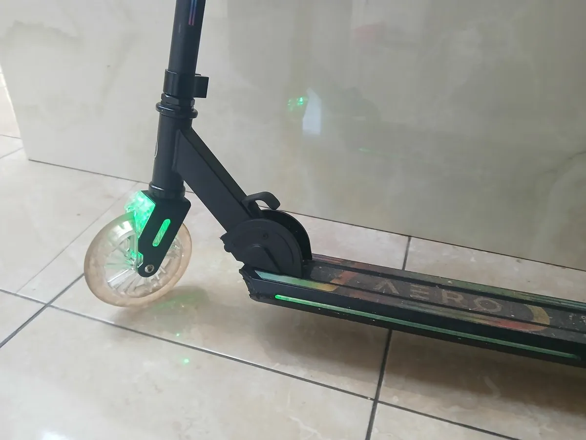 Scooter - Image 1