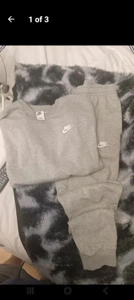 Nike tracksuit - Image 1