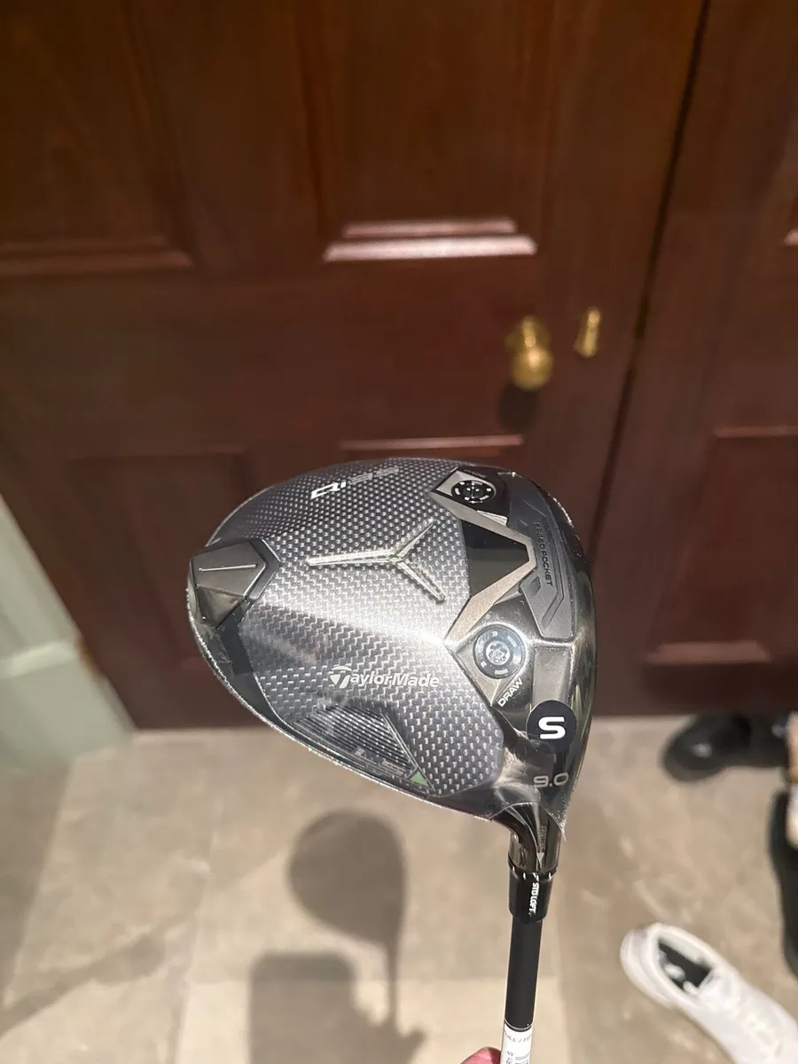 Brand new Taylormade qi35 - Image 1