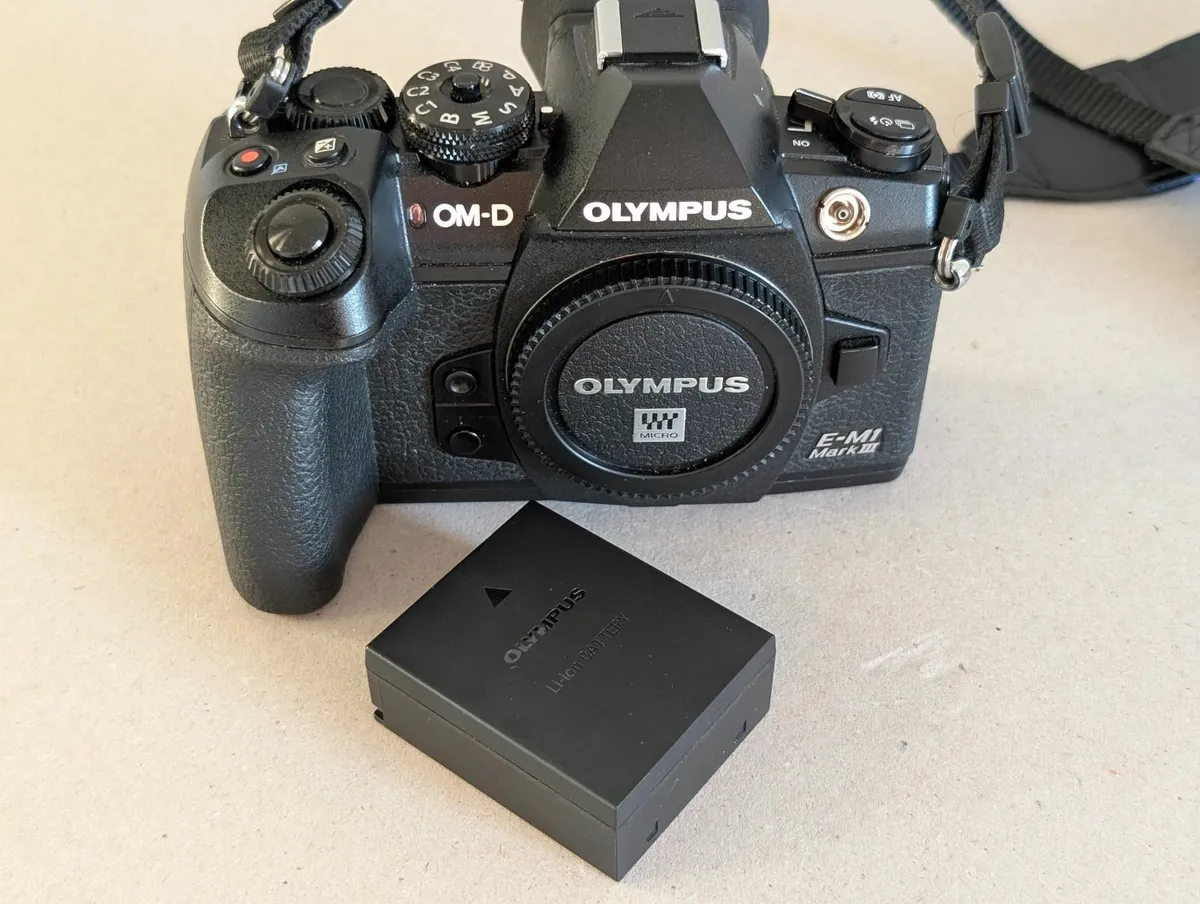 Olympus OM-D E-M1 Mark III - 5000 Shots - Image 3