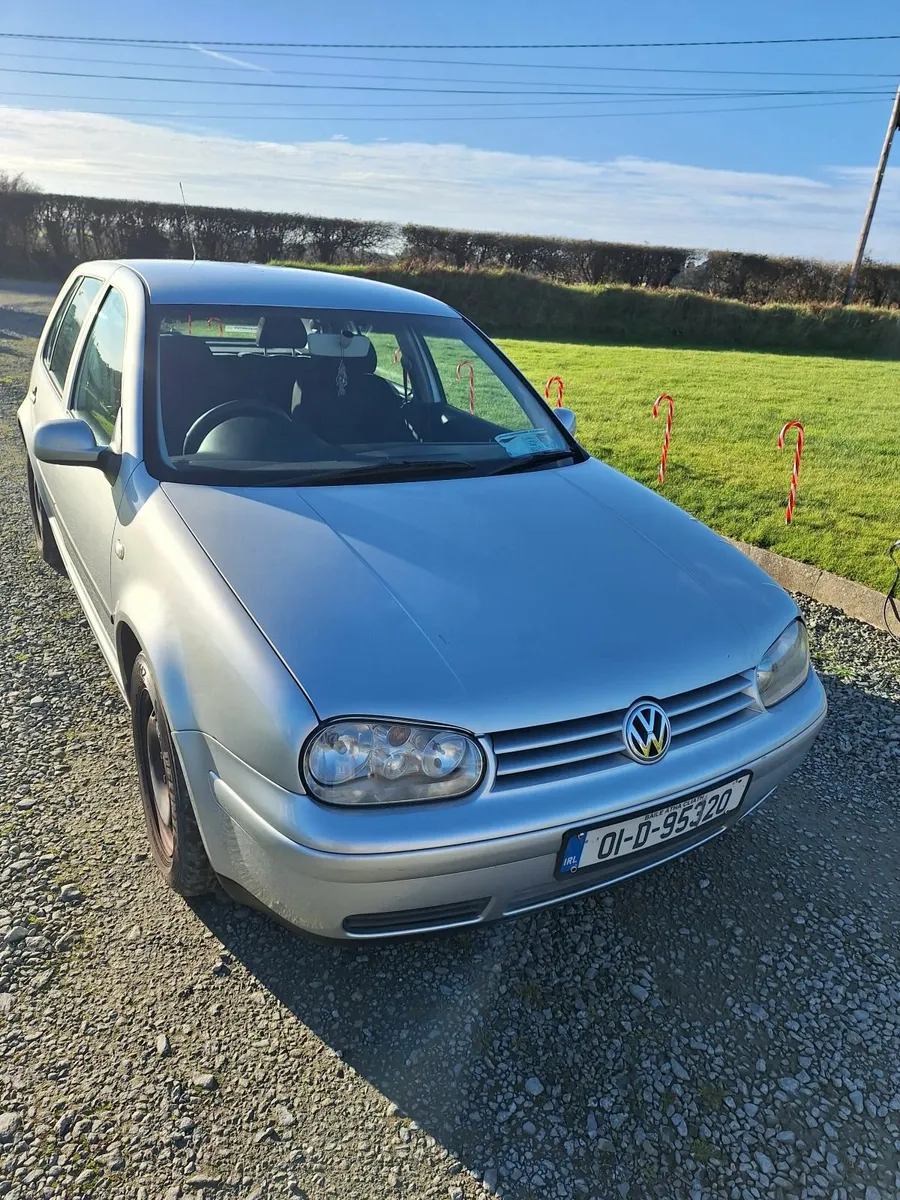 Volkswagen Golf 2001 - Image 1