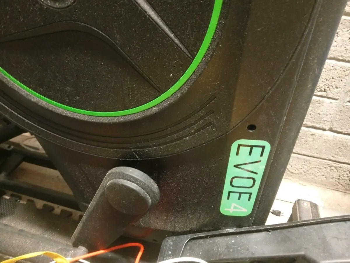 Bodytone EvoE4 elliptical crosstraine - Image 3