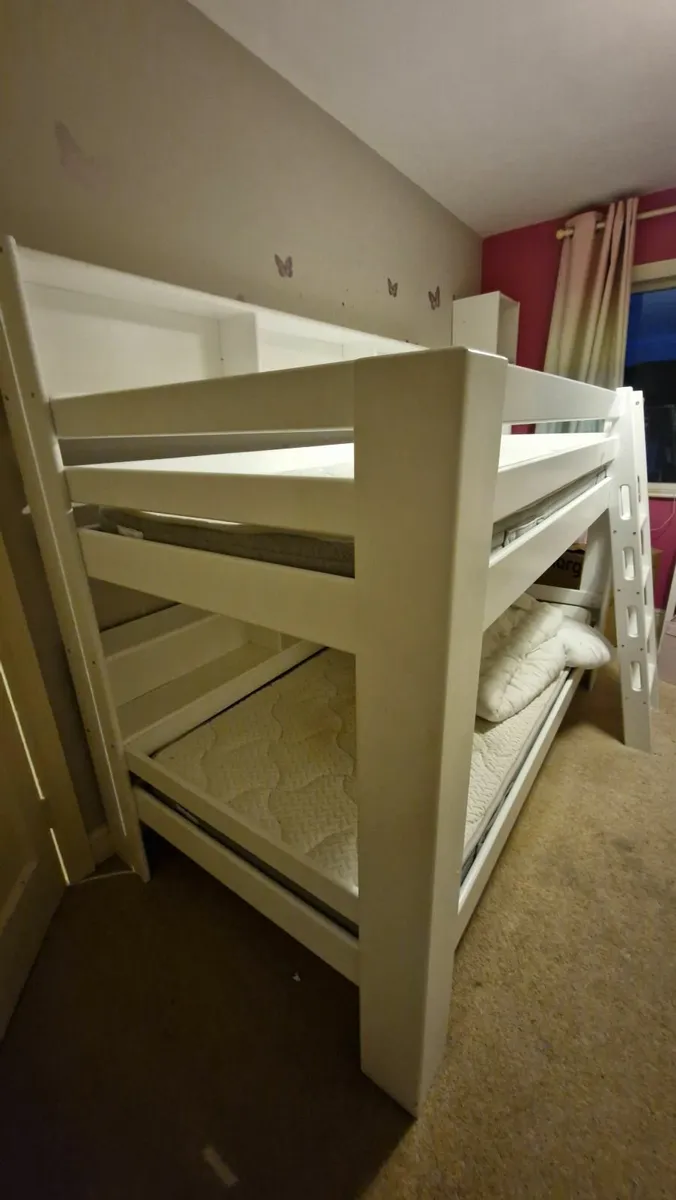 Bunk beds with shelves - Image 4