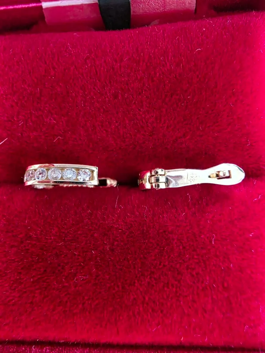 Children's gold earrings - Image 3