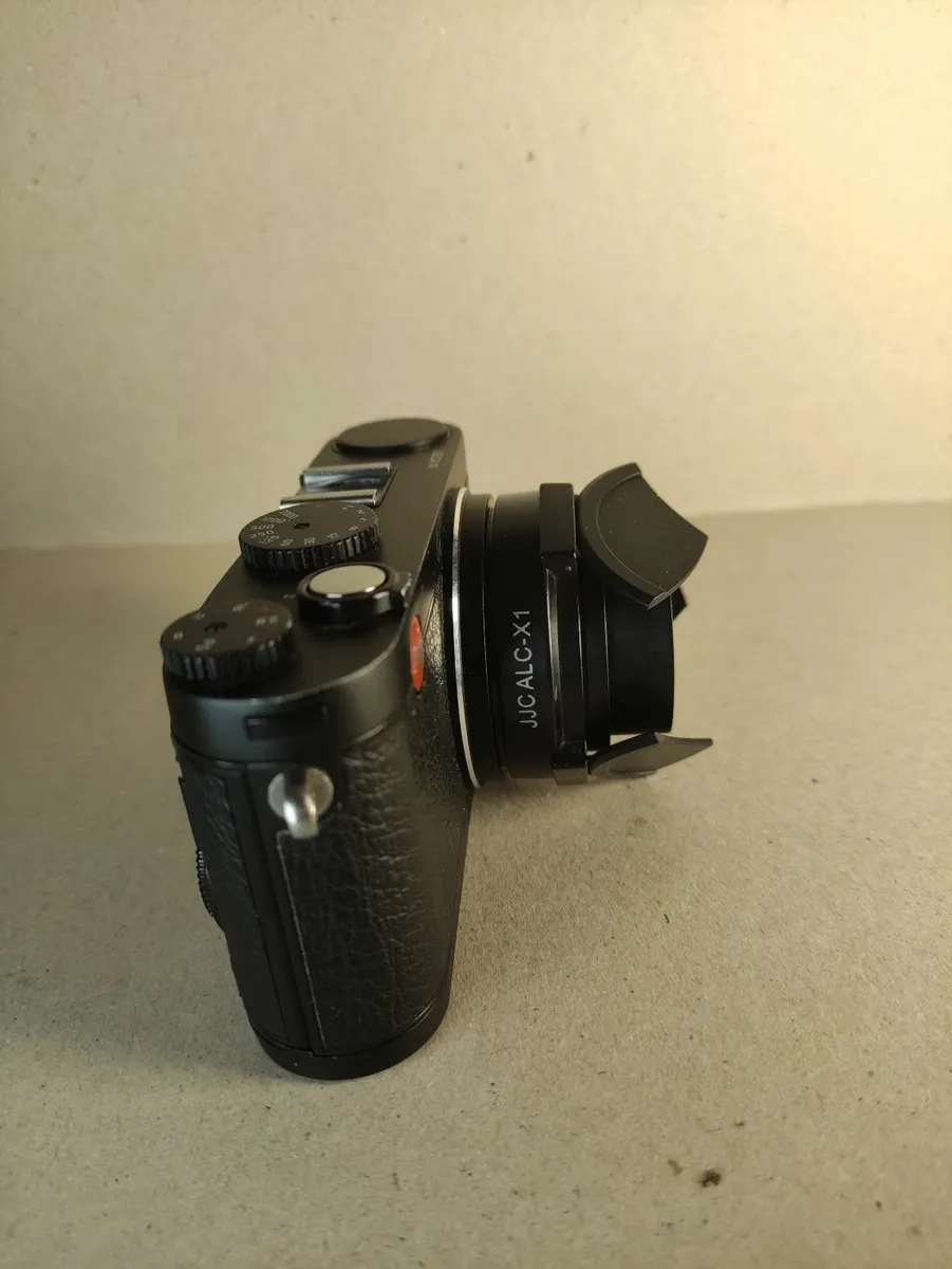 Leica X1 - Classic Black - Image 3