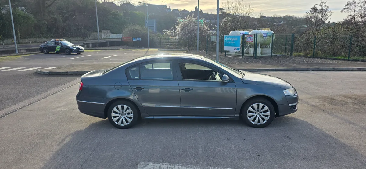 Volkswagen Passat 2010 Nct and Tax - Image 4