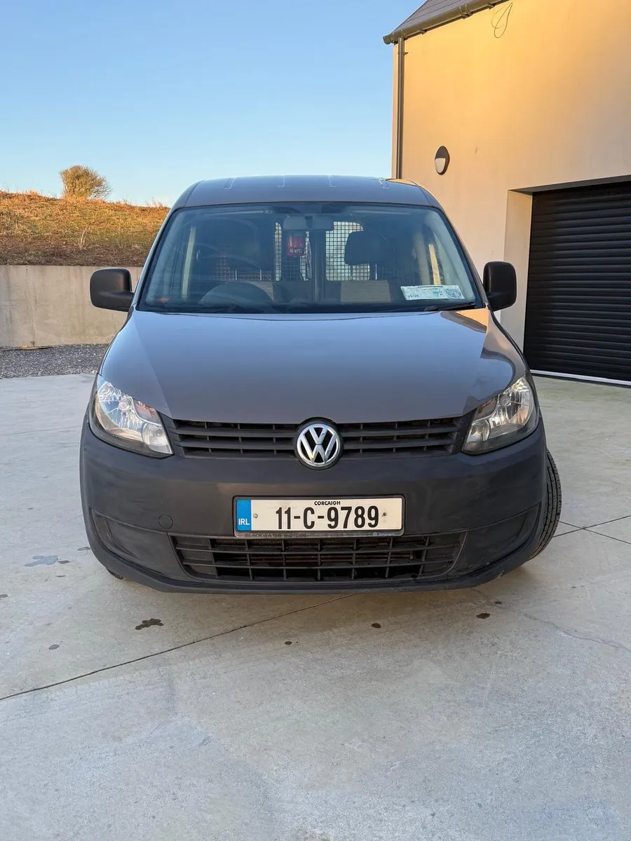 Volkswagen Caddy 2011 - Image 2