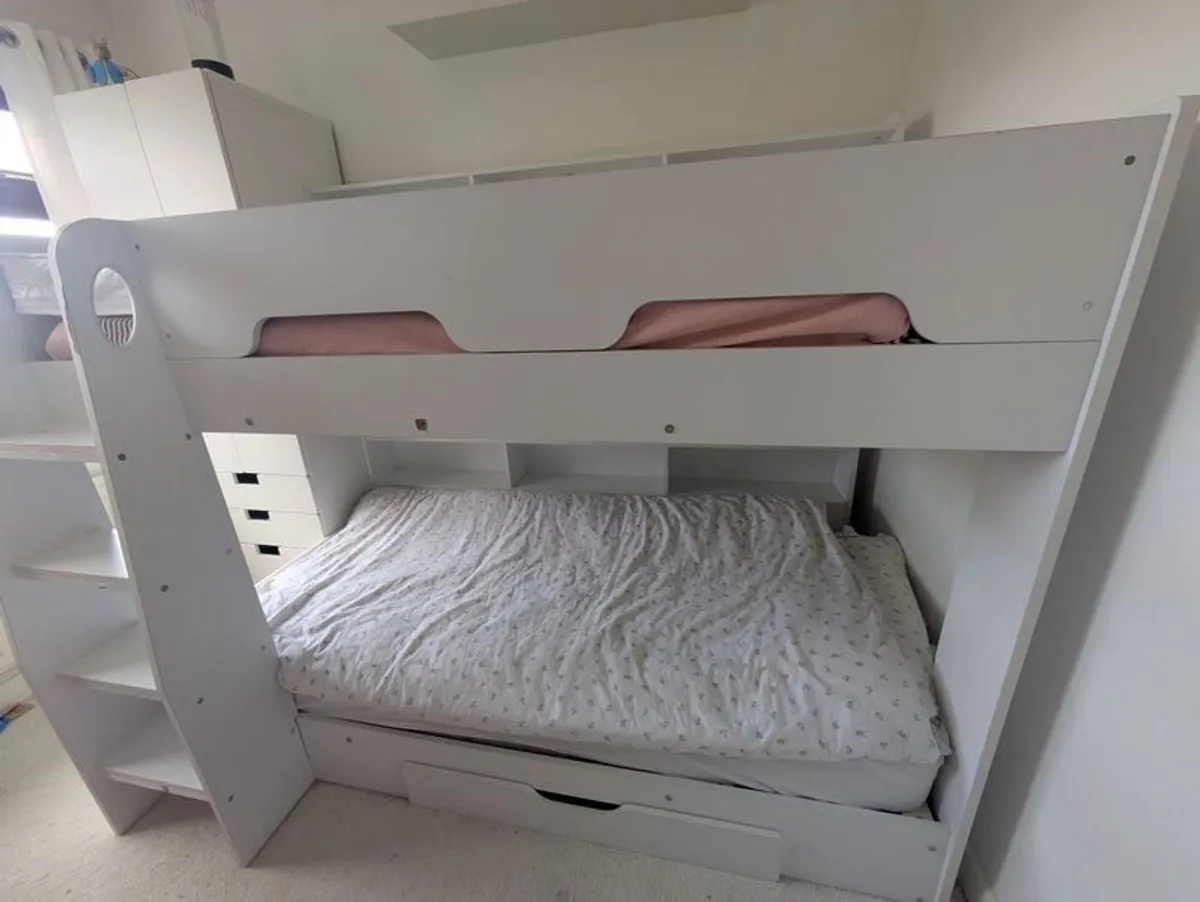 Wooden bunk bed - Image 3