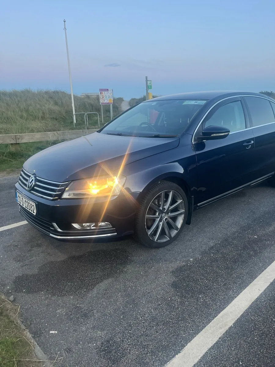 Volkswagen Passat - Image 2