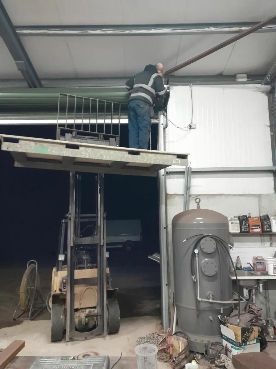 Mobile work Platforms/Industrial Maintenance - Image 1