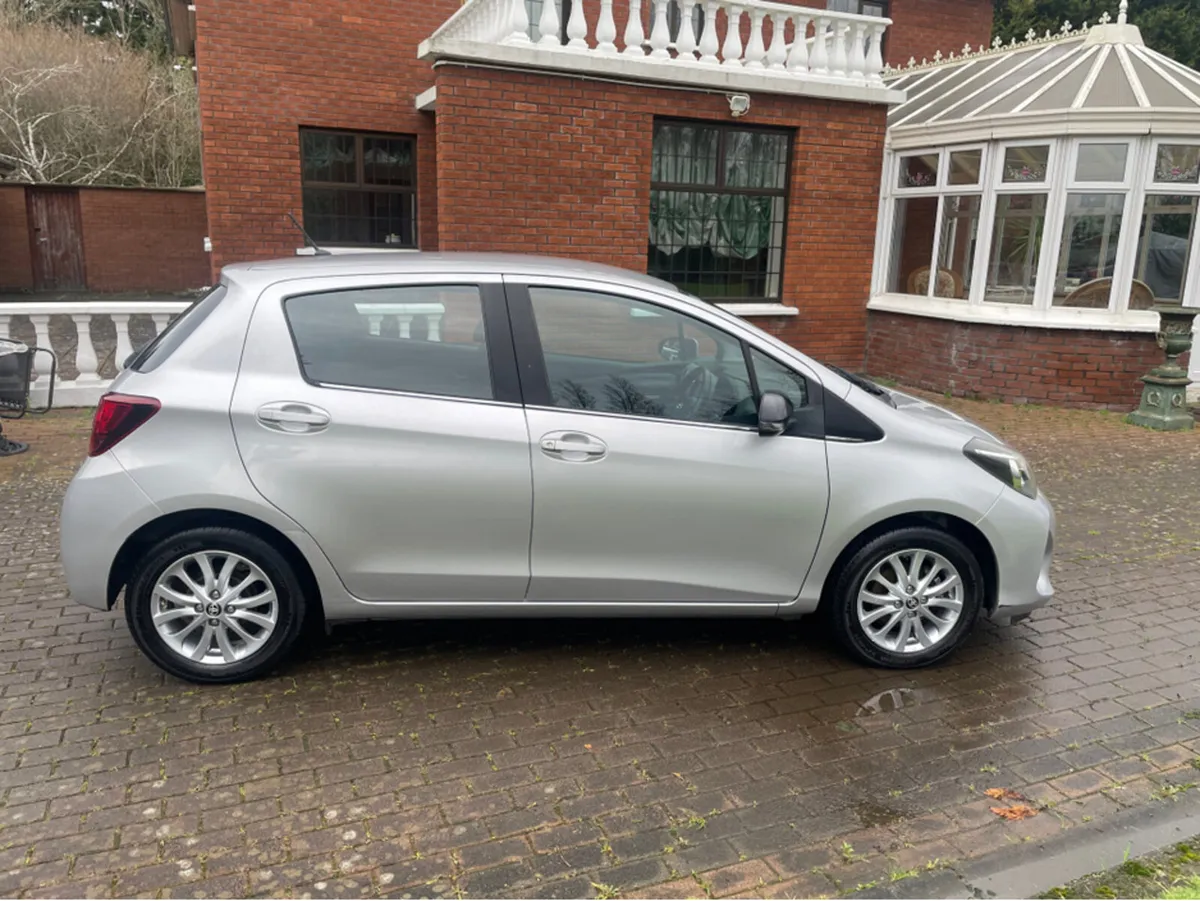 Toyota Yaris 1.0 SOL MC 4DR 5DR - Image 3