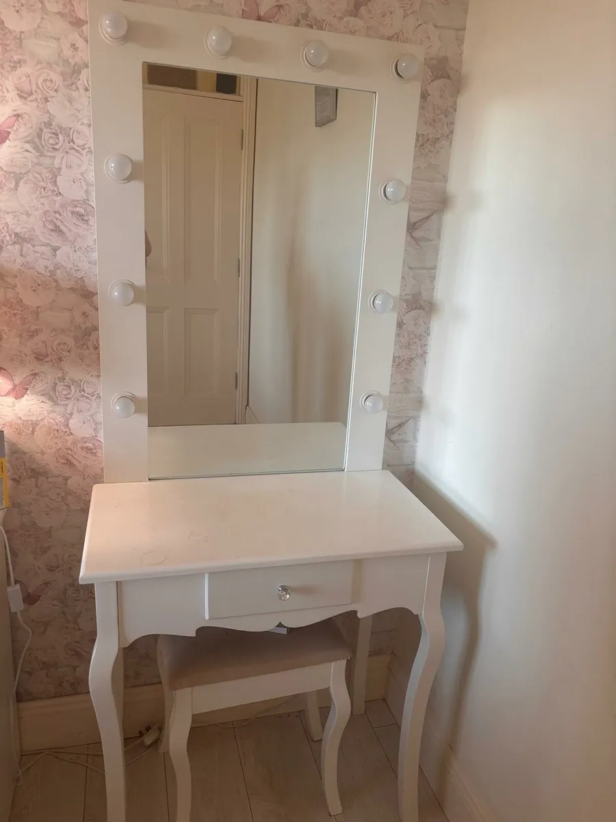 Vanity unit - Image 1