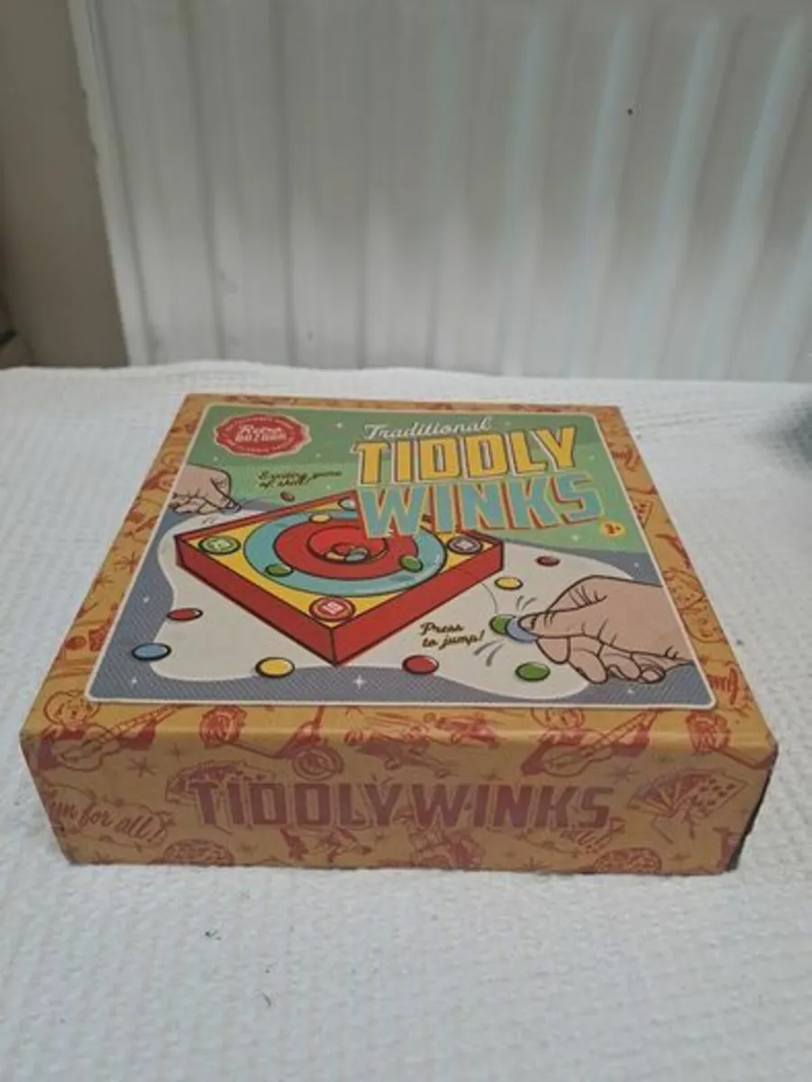 Vintage Traditional Tiddly Winks game - Image 1