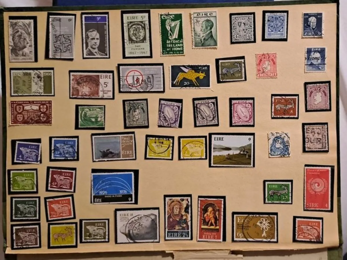 47 Irish stamps from the 1920's - Image 1