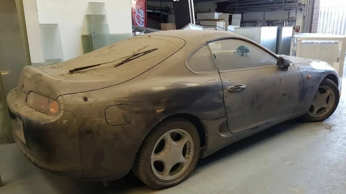 Dusty barn find car - Image 2