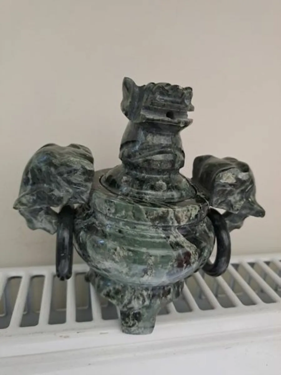 Hand-carved Jade incense burner - Image 4